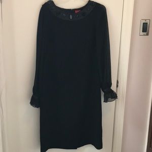 Beautiful Oscar by Oscar de la Renta Company black cocktail dress